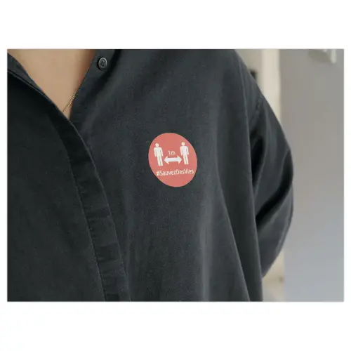 24 Badges adh&eacute;sifs ronds rouge DISTANCIATION SOCIALE photo du produit