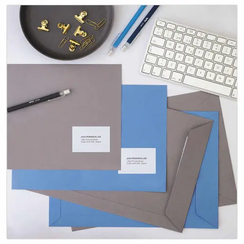 10 Feuilles A4 soit 80 étiquettes blanches coins carrés 105x74 mm photo du produit