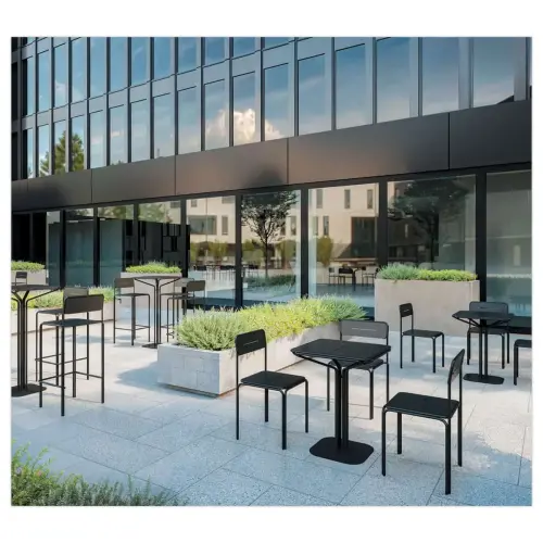 Table métal 60x60 noire intérieure et extérieure montée photo du produit