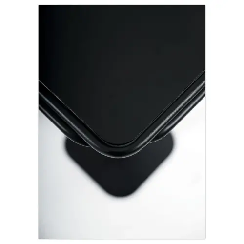 table métal 80x80 noire intérieure et extérieure montée photo du produit