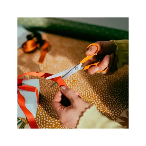 Ciseaux classic universels ambidextre 16 cm anneaux oranges - Fiskars photo du produit