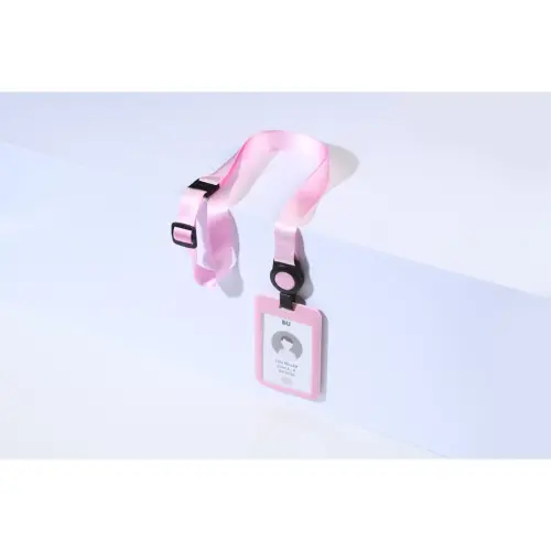 PORTE-CARTES, ENROULEUR ET TOUR DE COU RECYCLÉ AJUSTABLE ROSE photo du produit