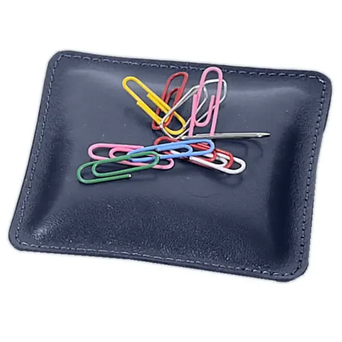 Coussin à trombones - Cuir Satiny - 10x10x2,5 cm - Quo vadis photo du produit