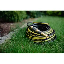 Tuyau d'arrosage BLACK COLOUR, 3/4', noir/jaune, 50 m - Bradas photo du produit