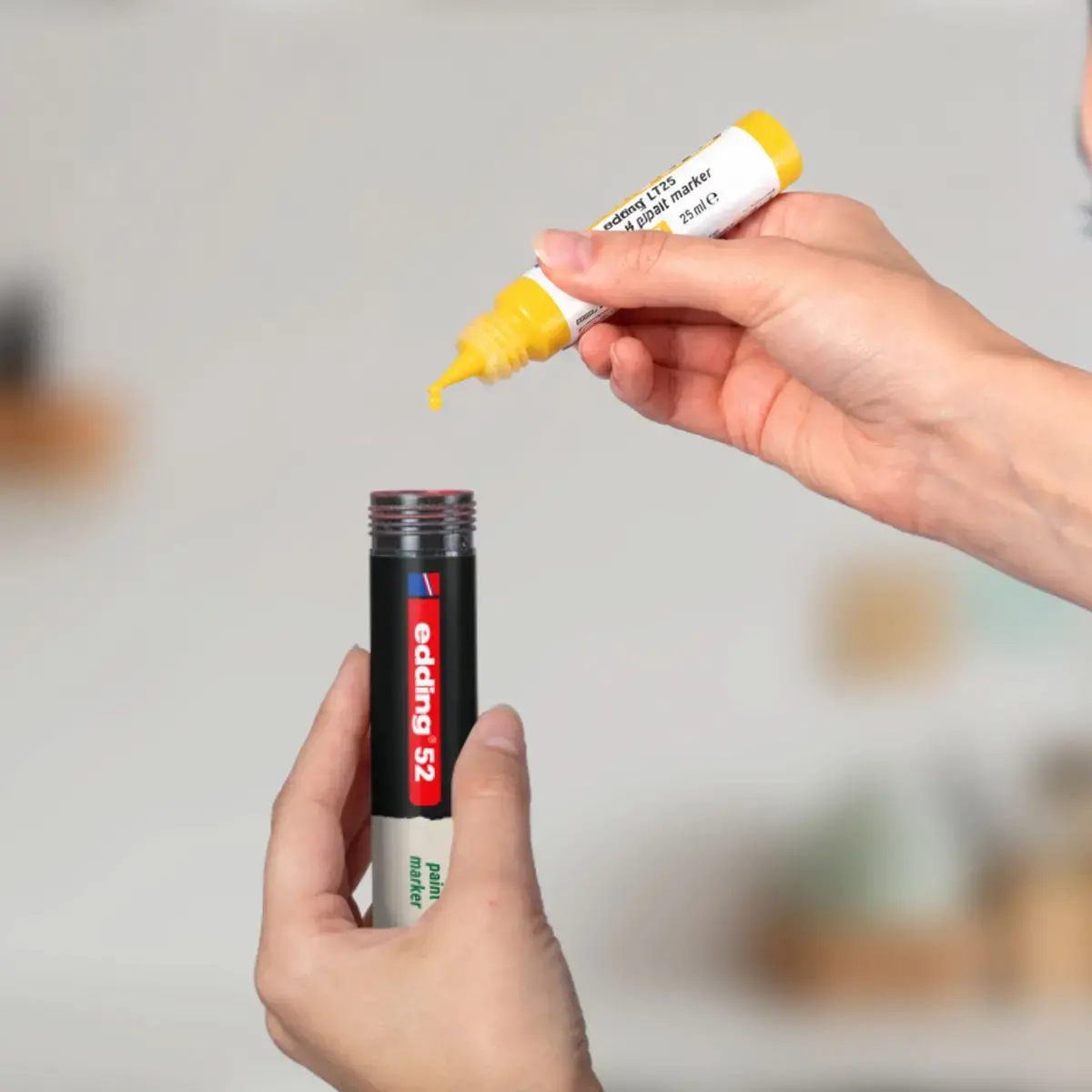 Recharge pour marqueur peinture E50 - Jaune - Edding photo du produit