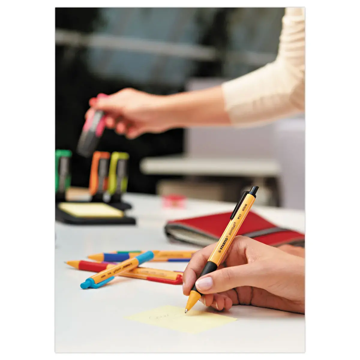 Stylo-bille pointball - Rechargeable - Rouge - STABILO photo du produit