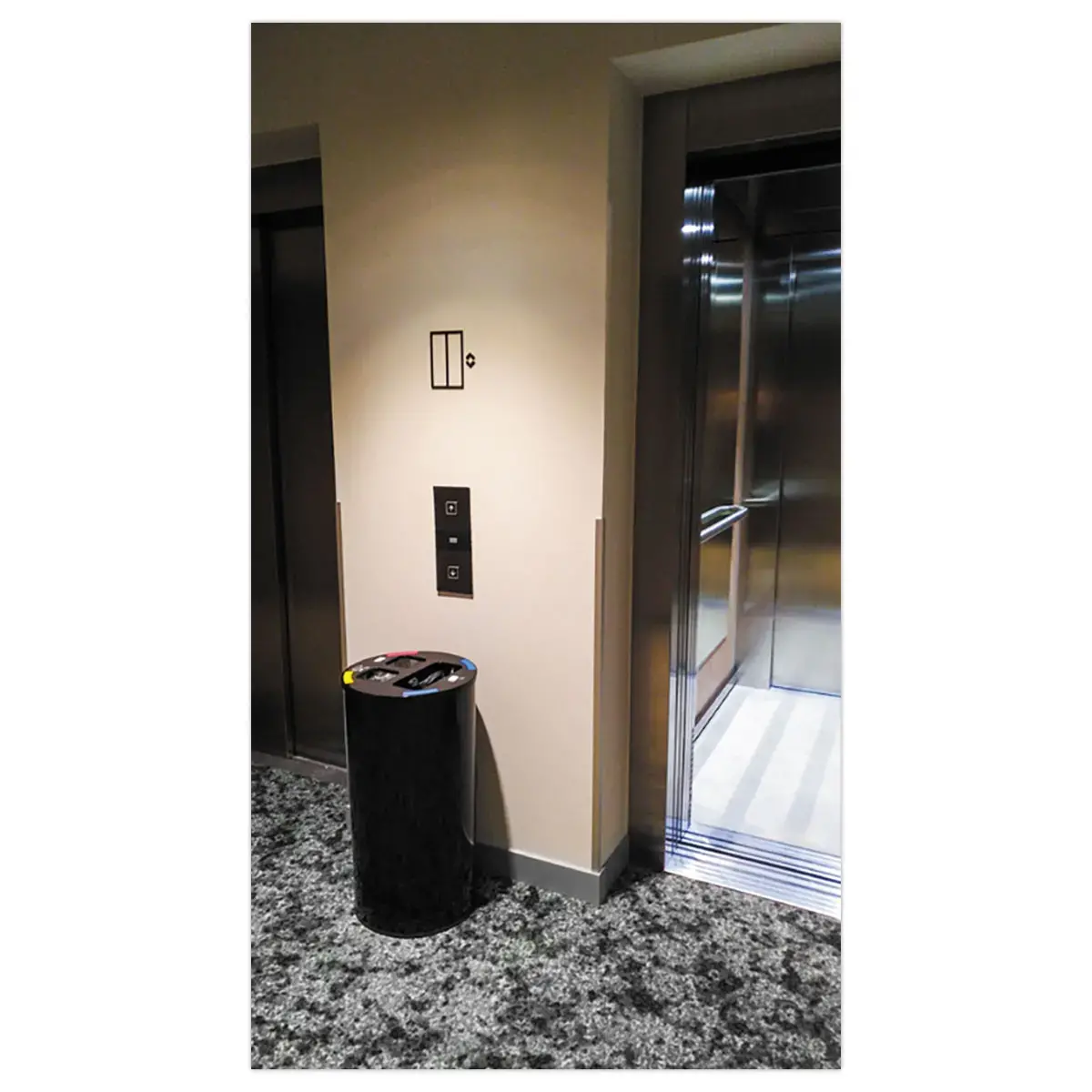 Collecteur tri s&eacute;lectif  - 3 compartiments - 60L - Noir. photo du produit