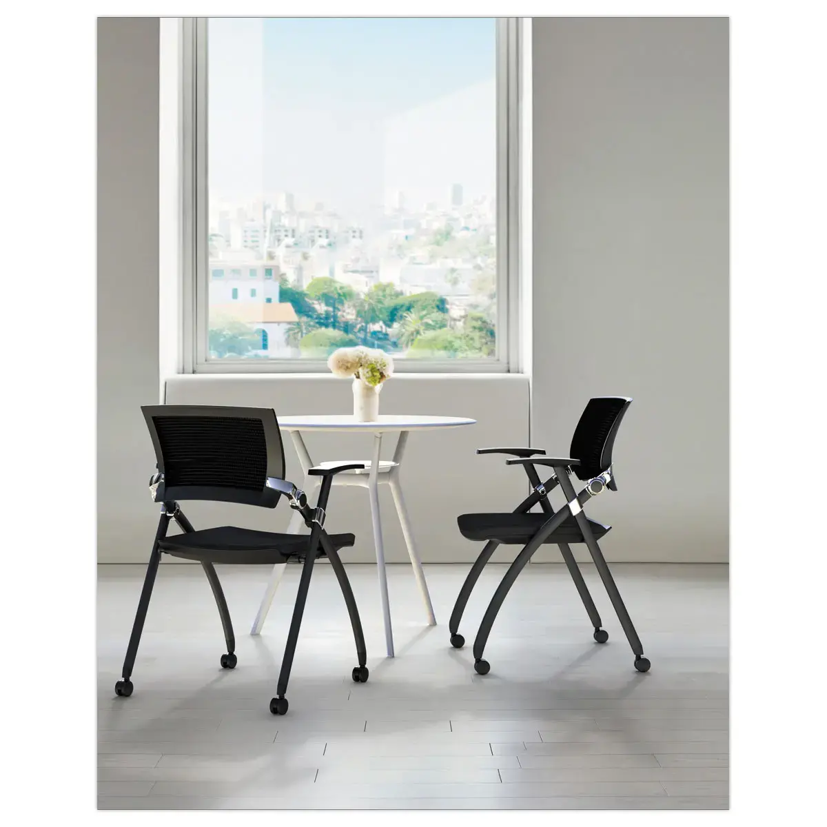 Chaise résille pliable et encastrable - Montée photo du produit