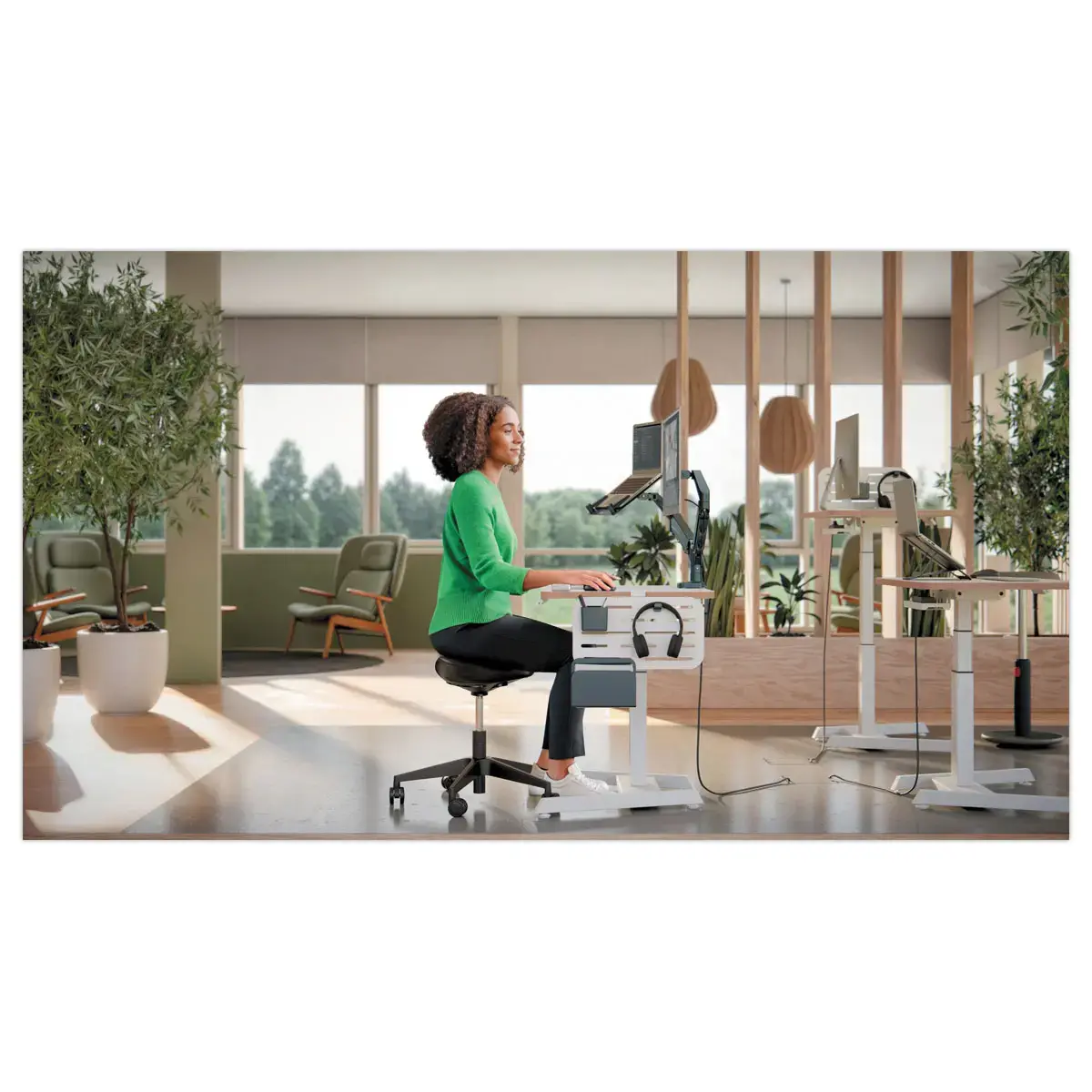 Tabouret ergonomique avec roulettes - Leitz photo du produit