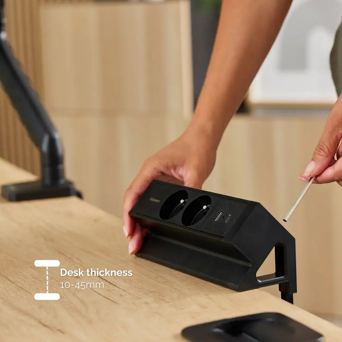 Unité d'électrification Power Desk 2 - USB-A & USB-C - Noir - Fellowes photo du produit