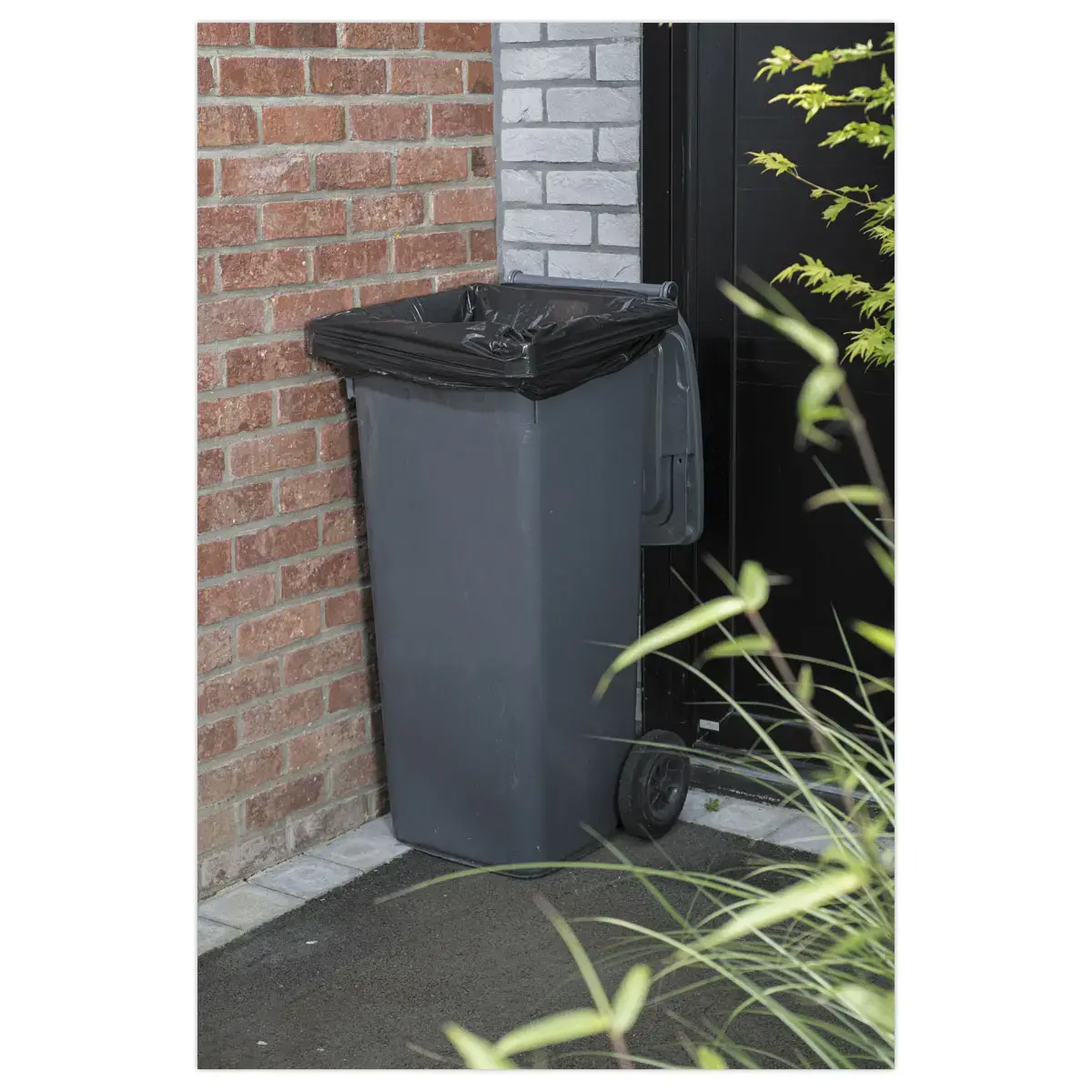 100 Housses pour containers et bacs roulants 240 L photo du produit