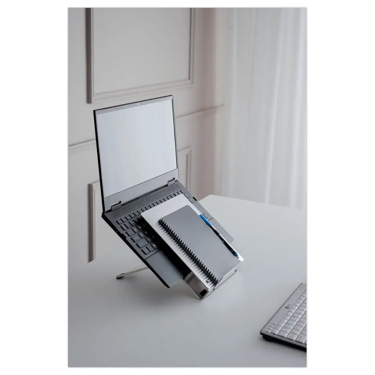 Support Q260 pour PC portable mobile et repliable - 230x310x7mm photo du produit