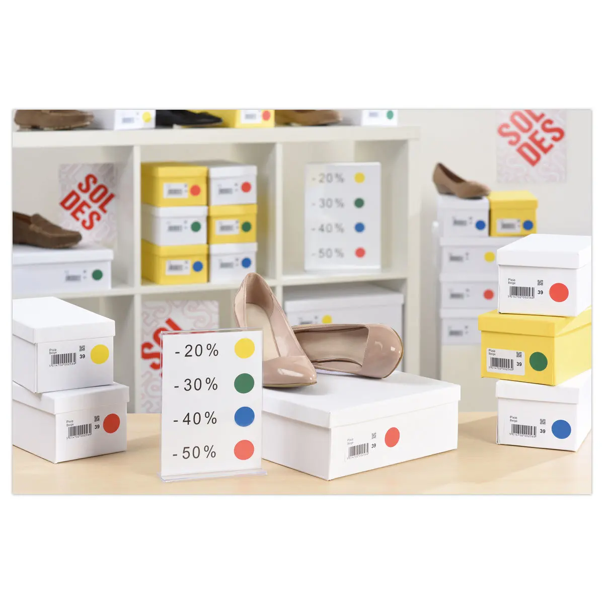 Pastilles gommettes rondes jaunes 1.9 cm - &eacute;tui de 90 - Avery photo du produit