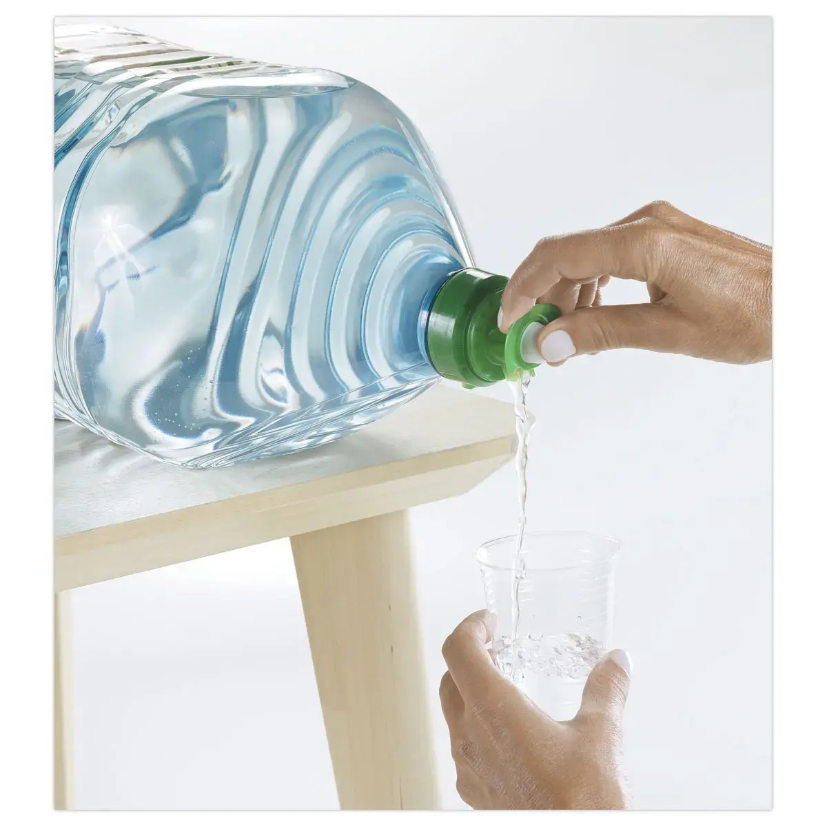 Bonbonne d'eau plate avec robinet - 8L - Volvic photo du produit