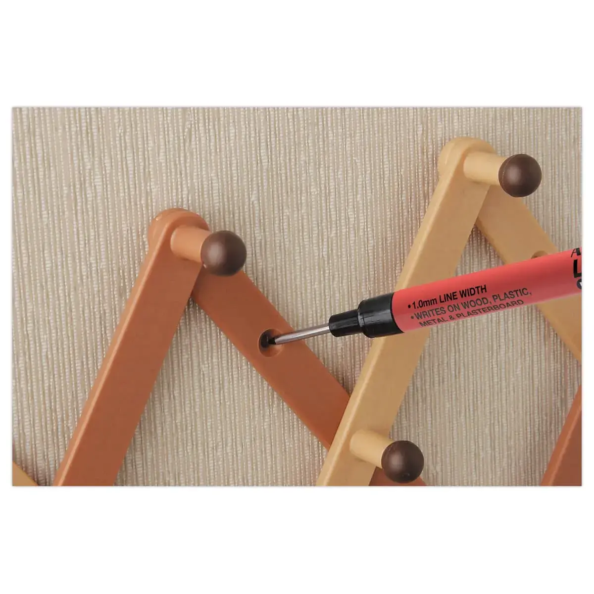 Marqueur toutes surfaces - Long NIB - ARTLINE Noir photo du produit