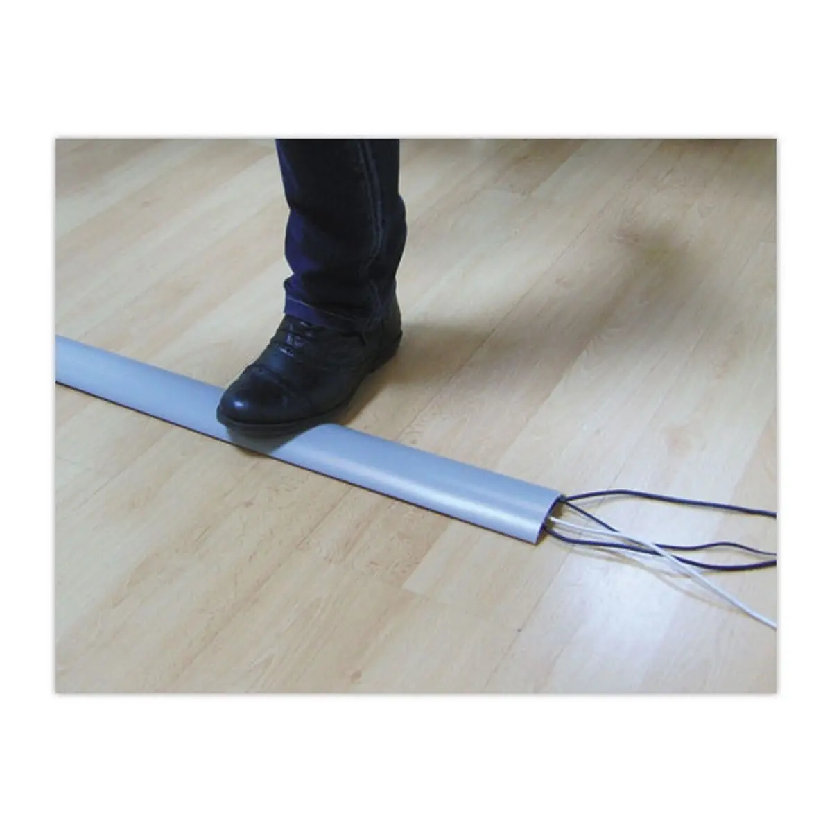 Passe-câbles intérieur rigide + adhésif70mm x 2M photo du produit