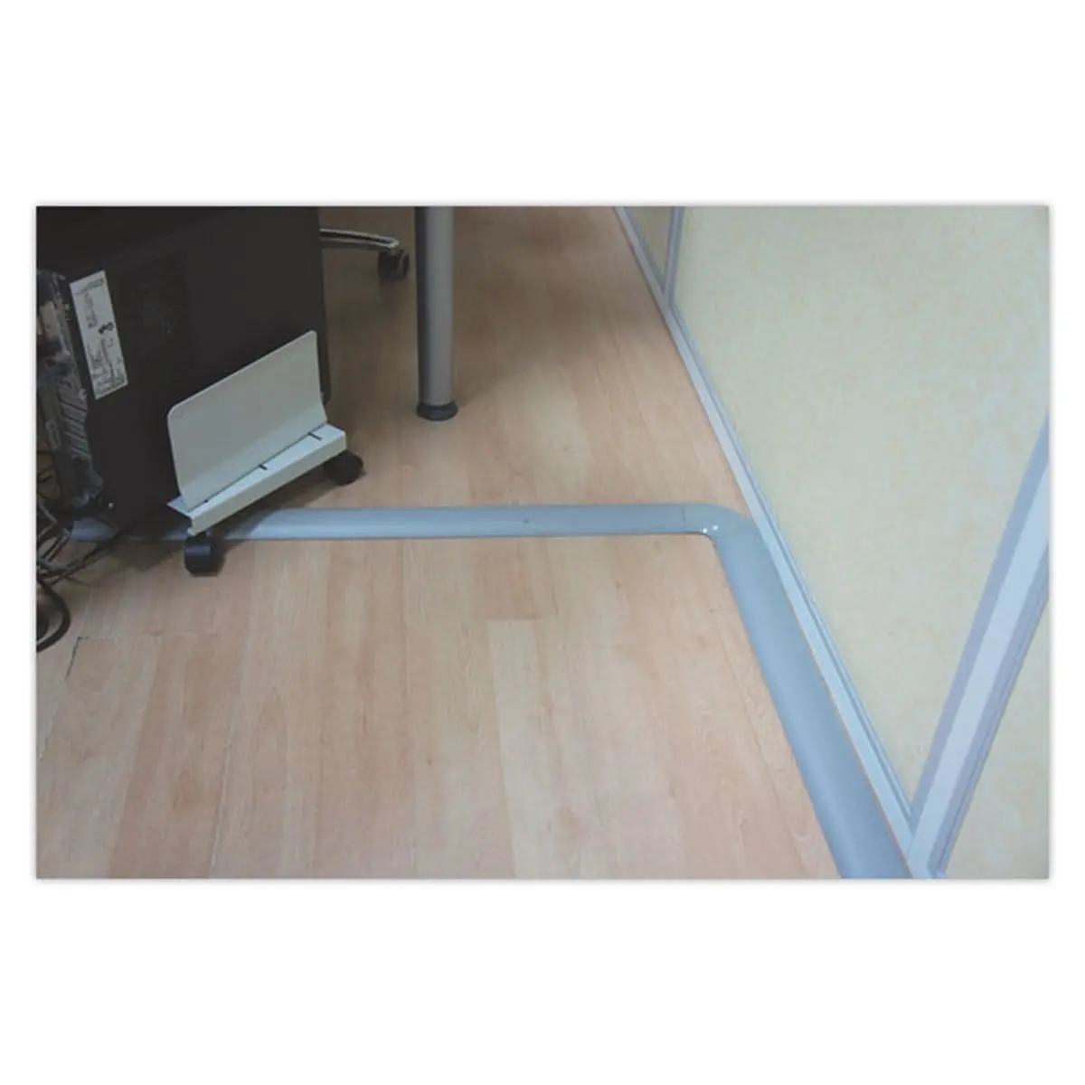 Passe-câbles intérieur rigide + adhésif70mm x 2M photo du produit