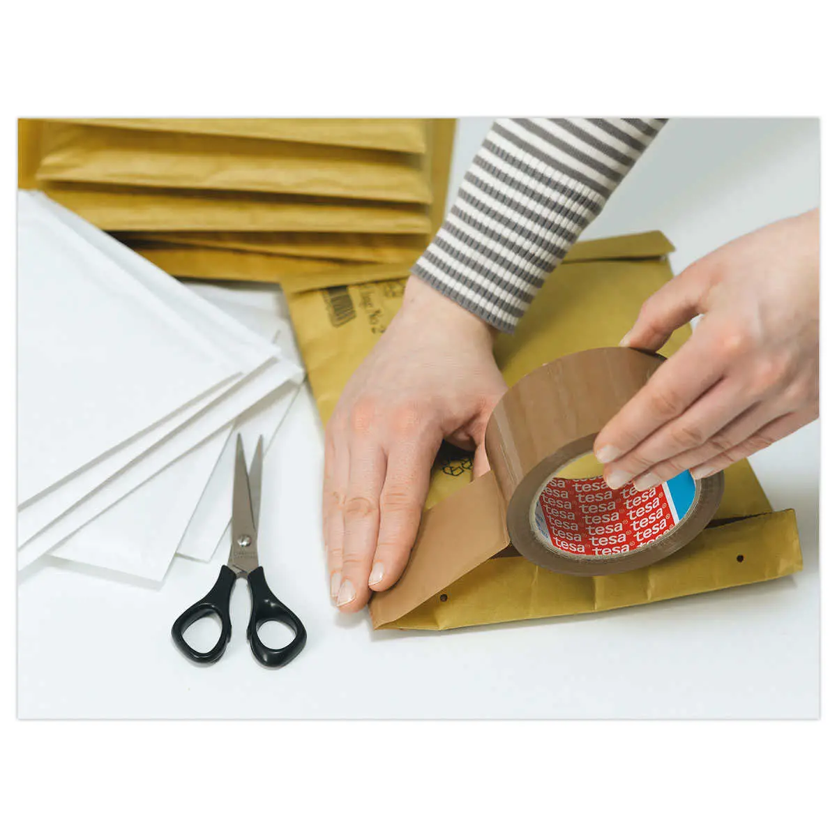 6 Adh&eacute;sifs d'emballage polypropyl&egrave;ne havane 66 m x 50 mm - Lot de 6 - TESA photo du produit