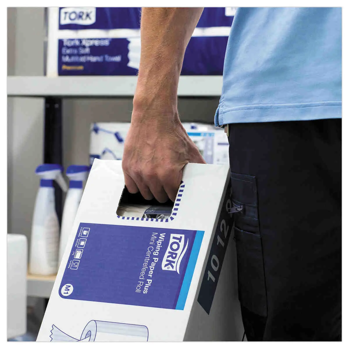 11 Rouleaux d'essuie-tout Basic - Tork photo du produit