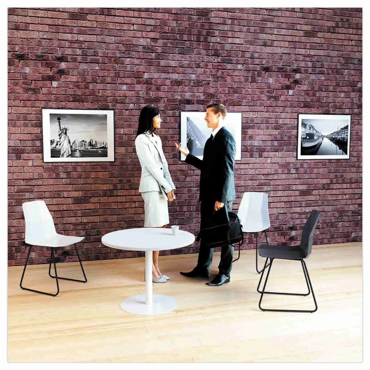 2 Chaises cube pieds trapèze noirs assise blanche photo du produit