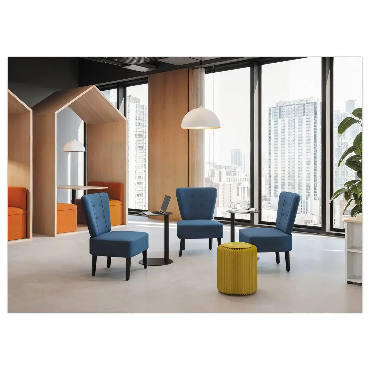 Fauteuil Brighton pieds noirs revêtement bleu monté photo du produit