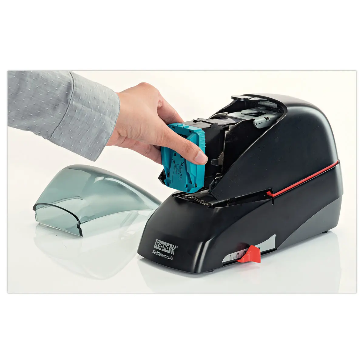 Agrafeuse électrique Suprême R5080 - 80 feuilles - Noir - RAPID photo du produit