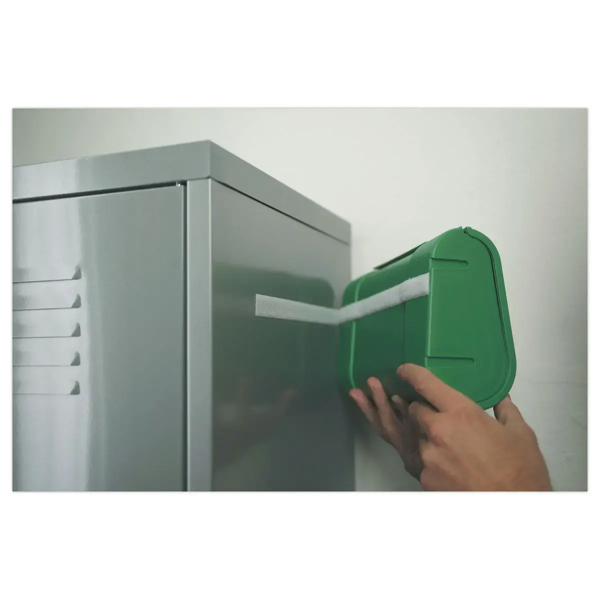 Bande auto-agrippante Universal On & Off - 20 mm x 2,5 m - Blanc - Tesa photo du produit
