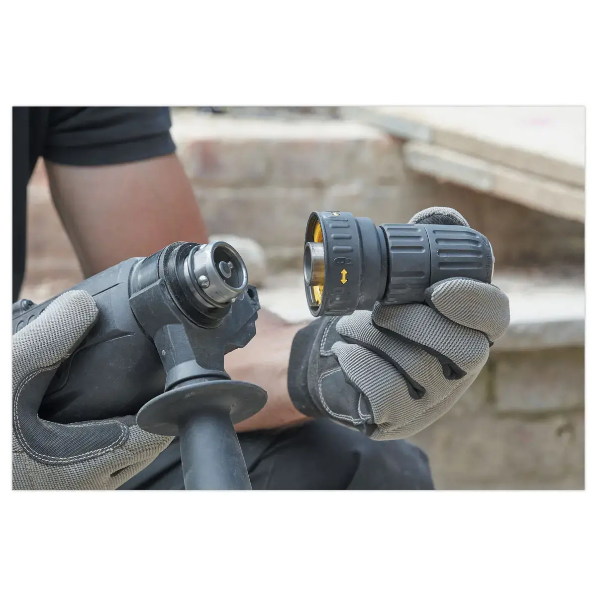 Perforateur Stanley SDS-plus - 2,4J - 800W avec 2 burins en mallette photo du produit