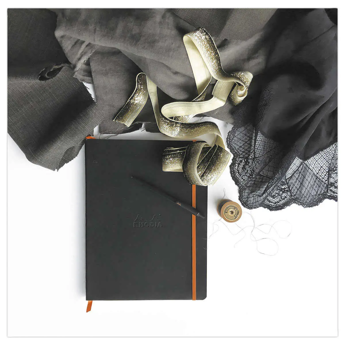 Carnet broché Rhodiarama A5 160 pages - couverture souple - noir - Rhodia photo du produit