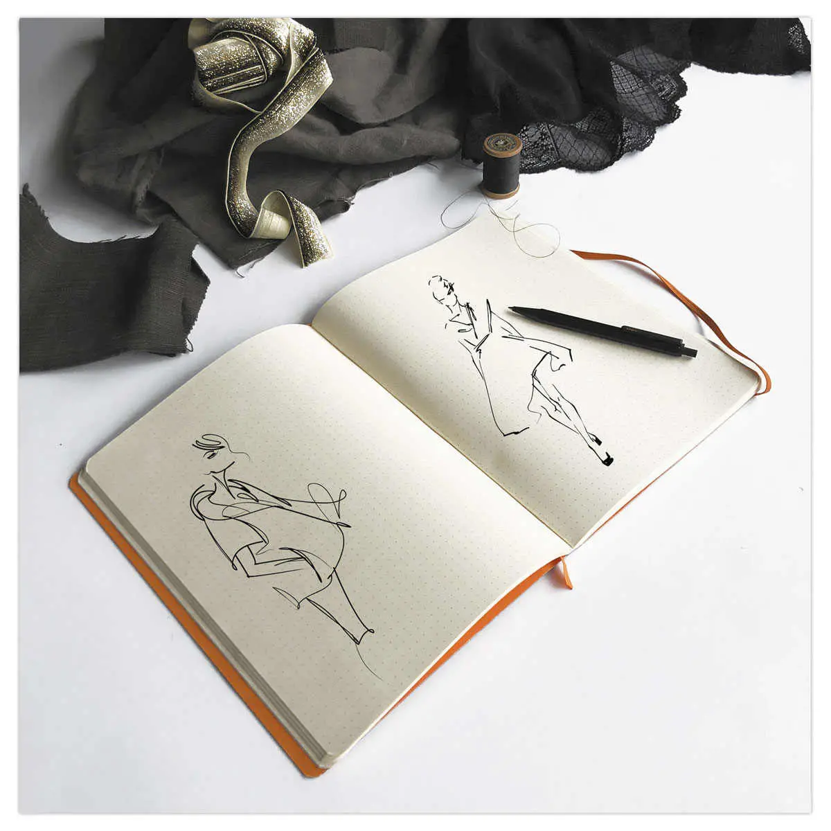 Carnet broché Rhodiarama A5 160 pages - couverture souple - noir - Rhodia photo du produit