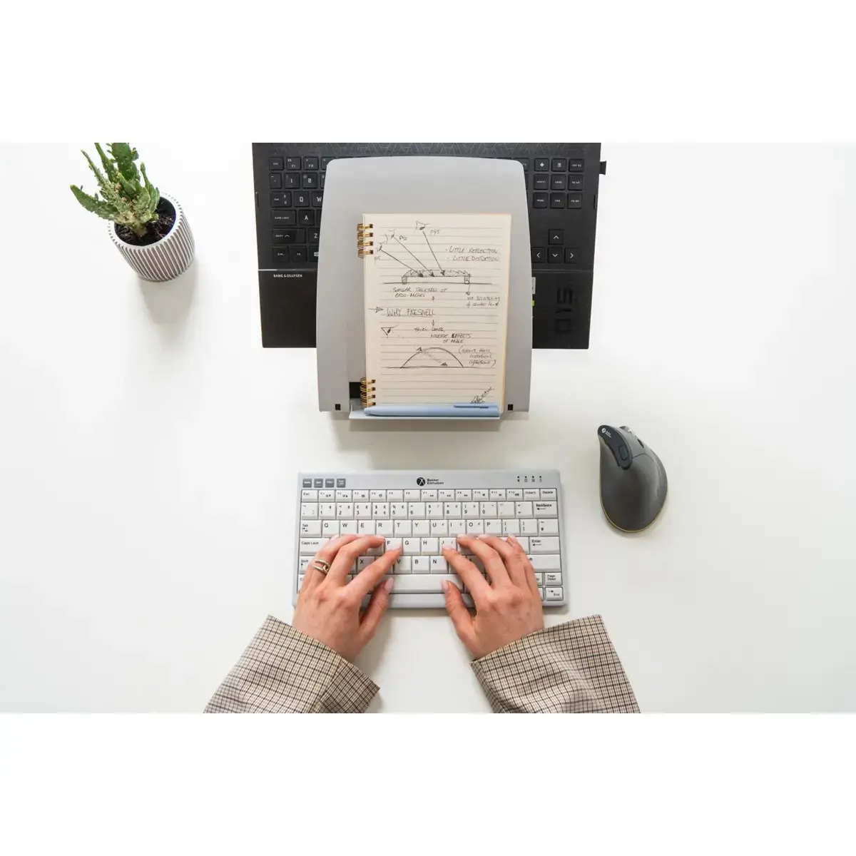 Support Q330 pour PC portable mobile et repliable photo du produit