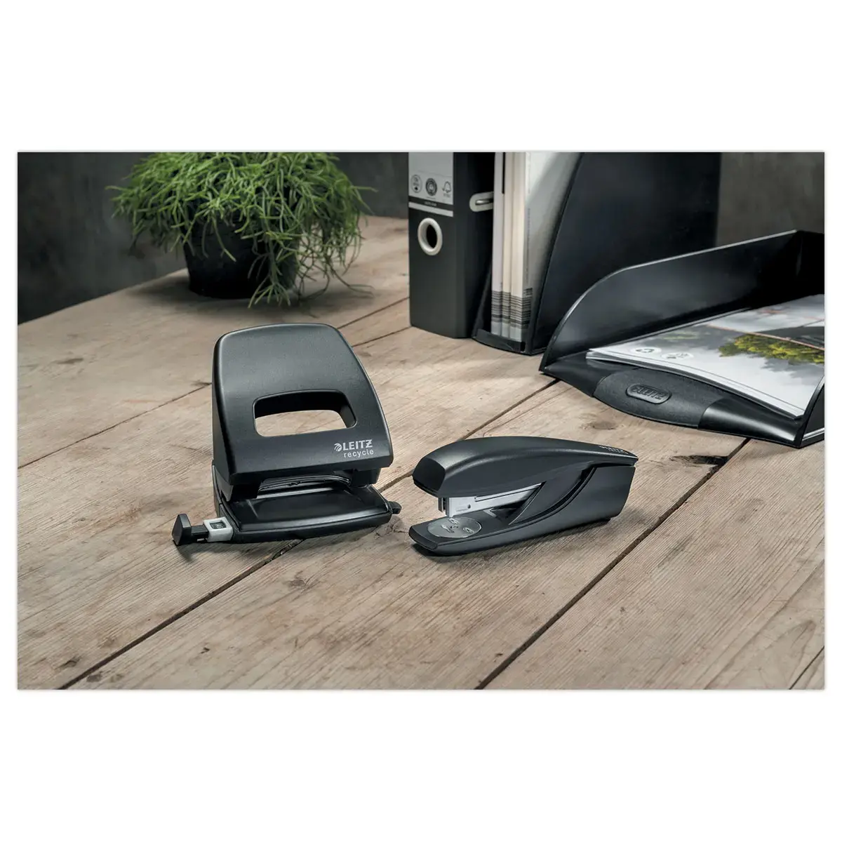 Agrafeuse NeXXt Recycle 30 feuilles - Noir - Leitz photo du produit