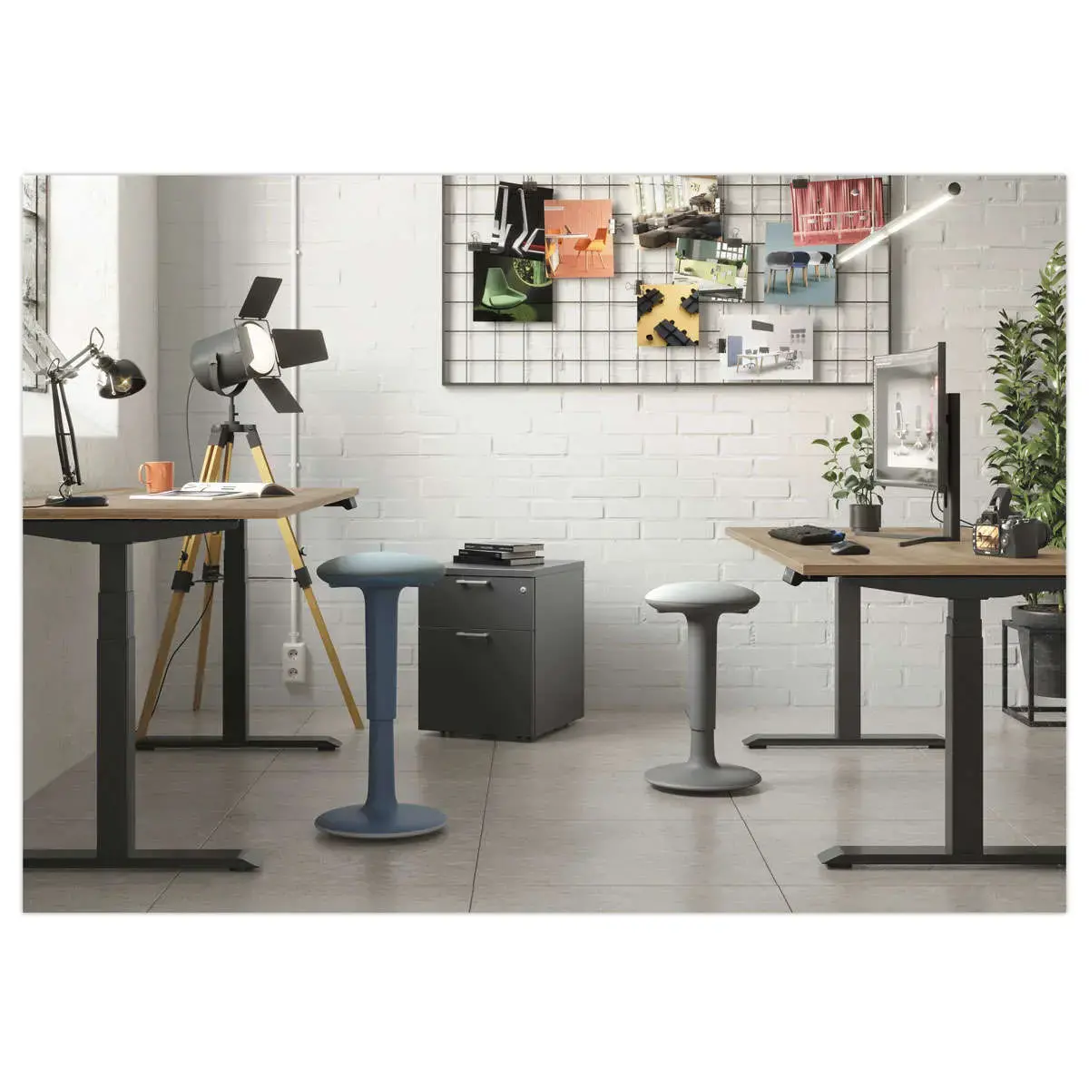 Bureau BERNE électrique 160 x 80 acacia/alu photo du produit