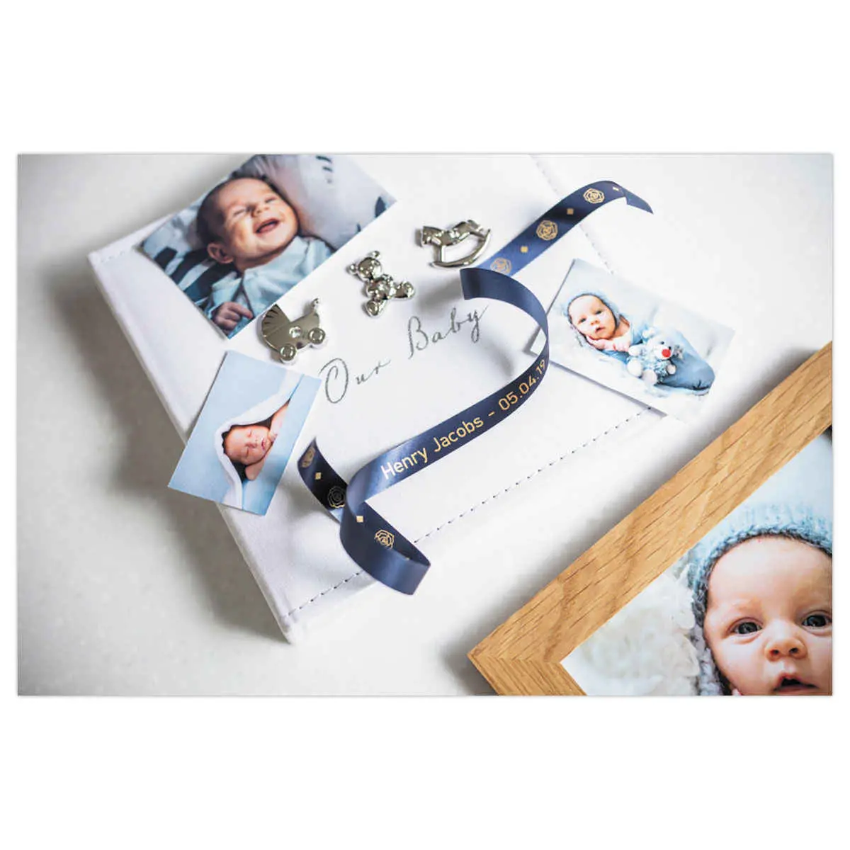 Ruban étiqueteuse tissu or sur bleu nuit 12 mm (4m) photo du produit