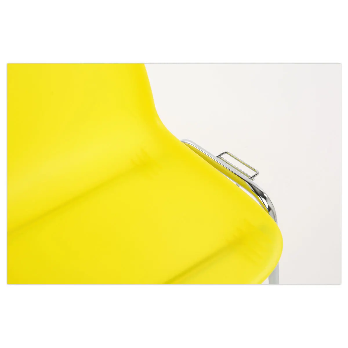 Chaise Charlotte translucide jaune photo du produit