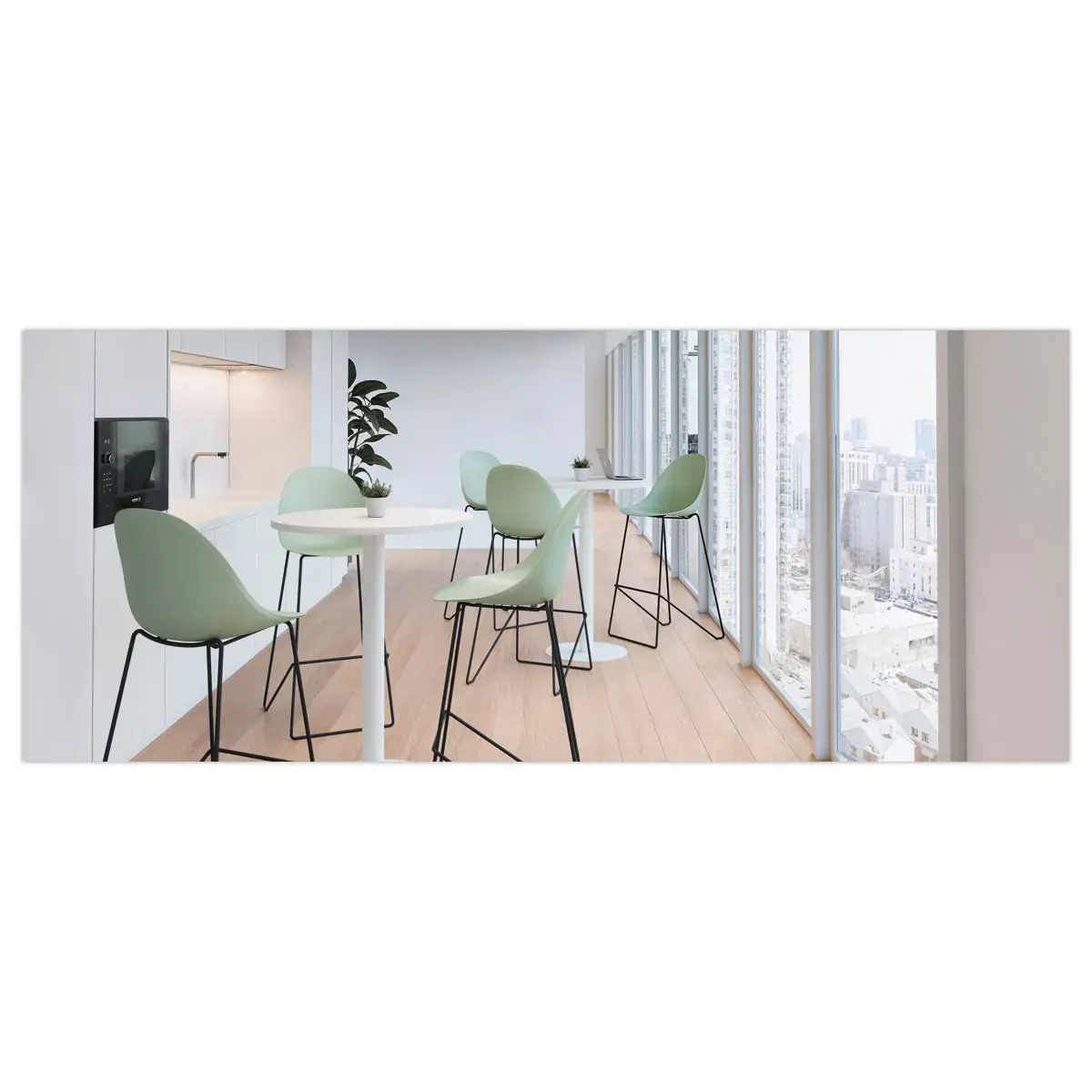 2 Chaises hautes VOID pi&eacute;tement luge vert mont&eacute;es photo du produit