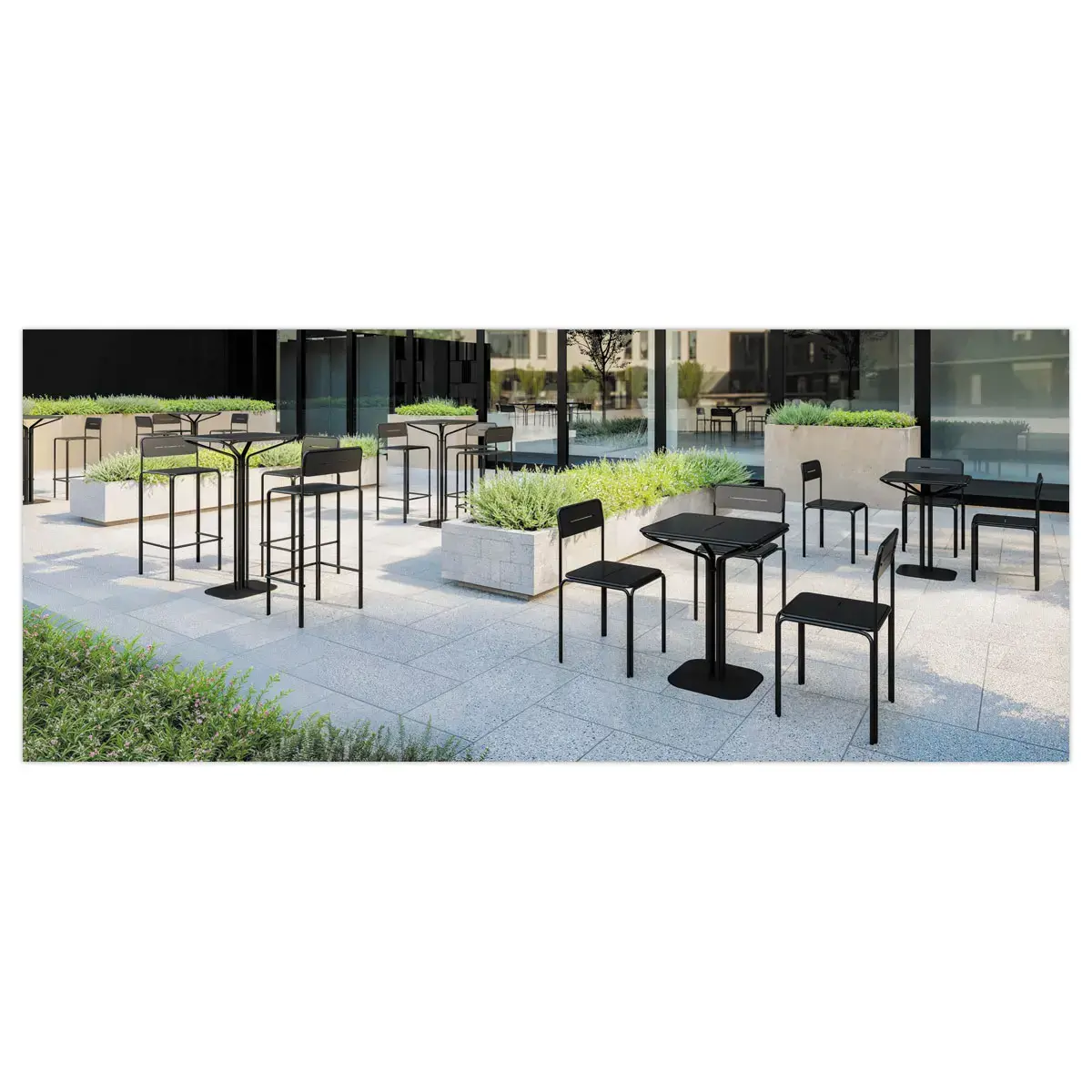 2 Tabourets BISTRO hauts m&eacute;tal noirs int&eacute;rieurs et ext&eacute;rieurs mont&eacute;s photo du produit