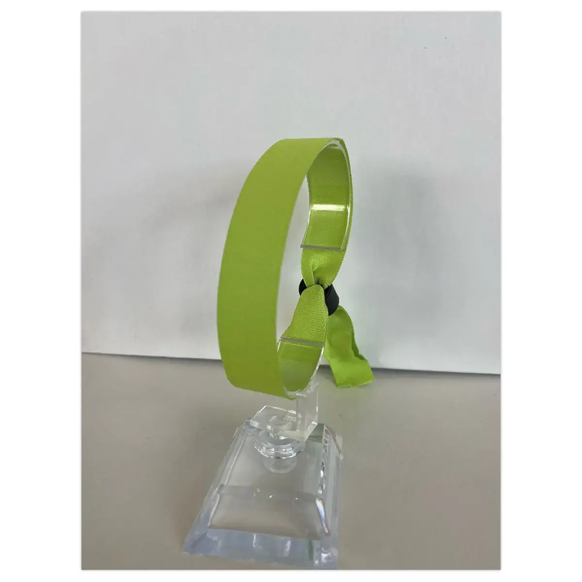 100 Bracelets en tissu verts photo du produit