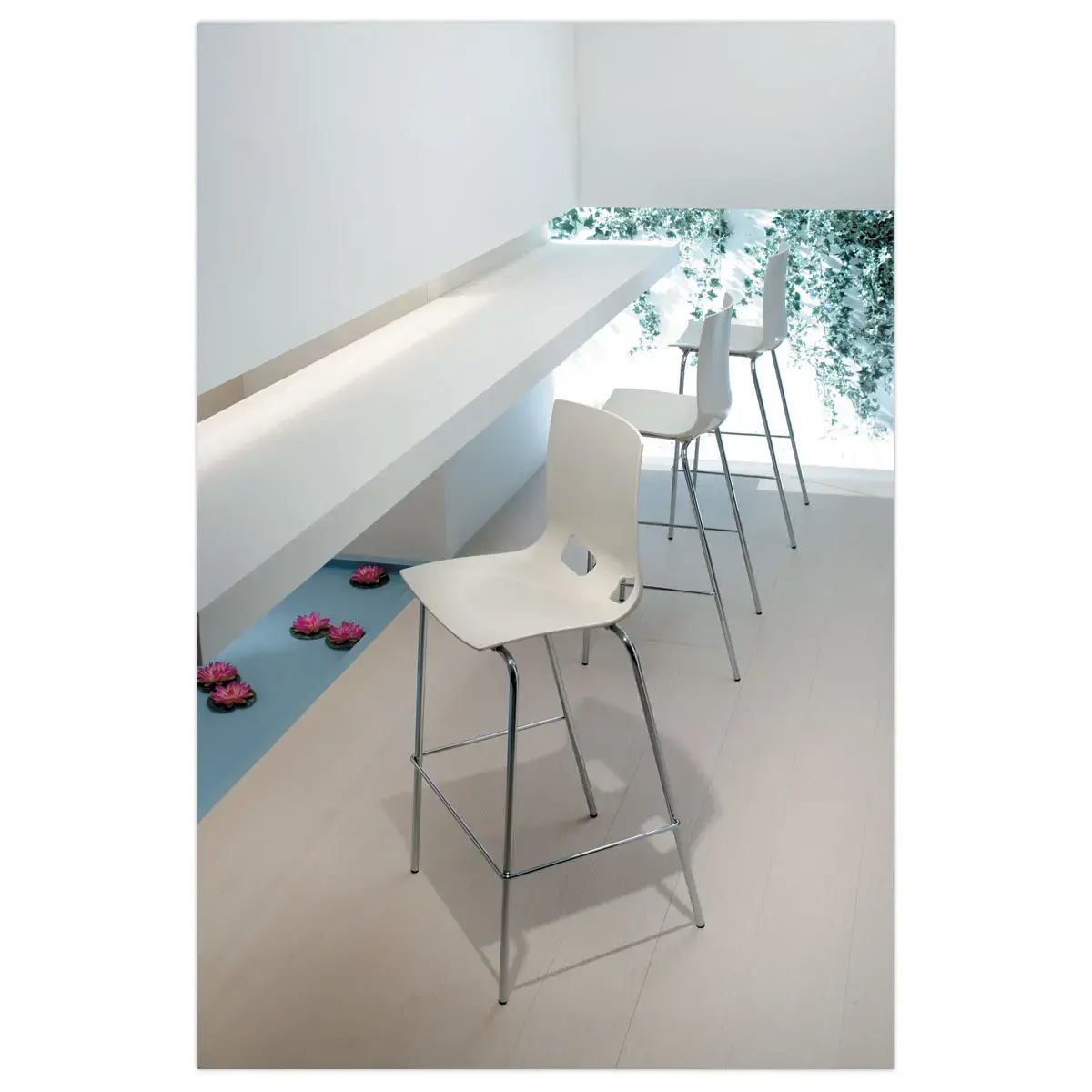 Tabouret haut FONDO HOCKER polypropyl&egrave;ne blanc photo du produit