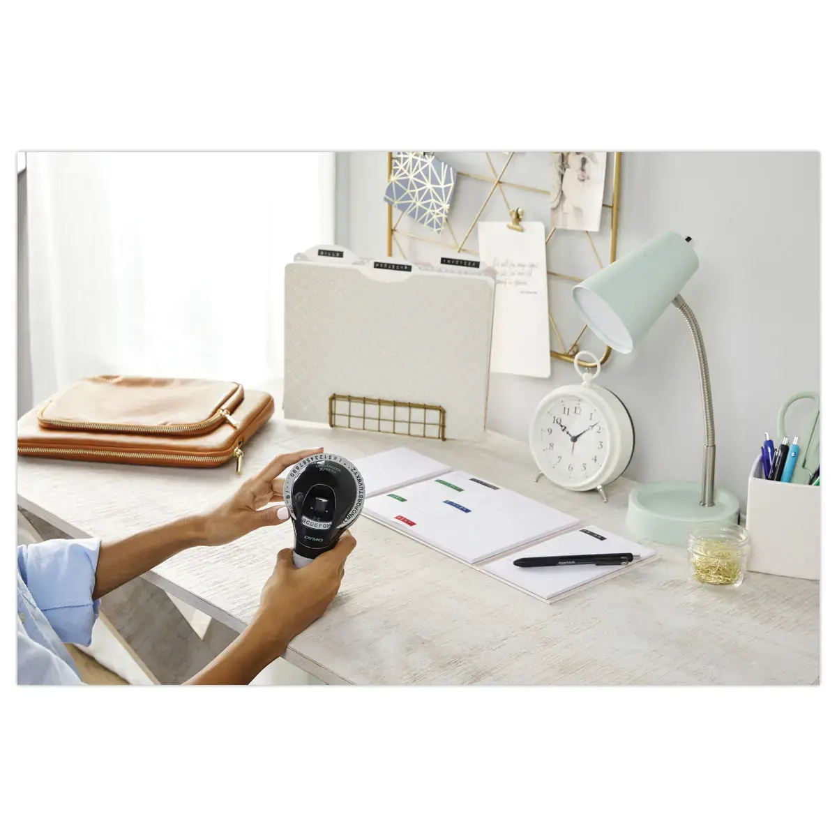 3 Rubans de marquage 3D Dymo® 9 mm x 3 m assortis brillant photo du produit