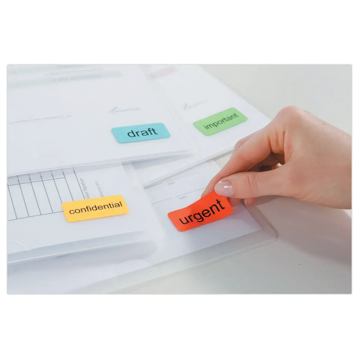 Planches de 960 &eacute;tiquettes enlevables jaune Avery 45.7 x 21.2mm photo du produit