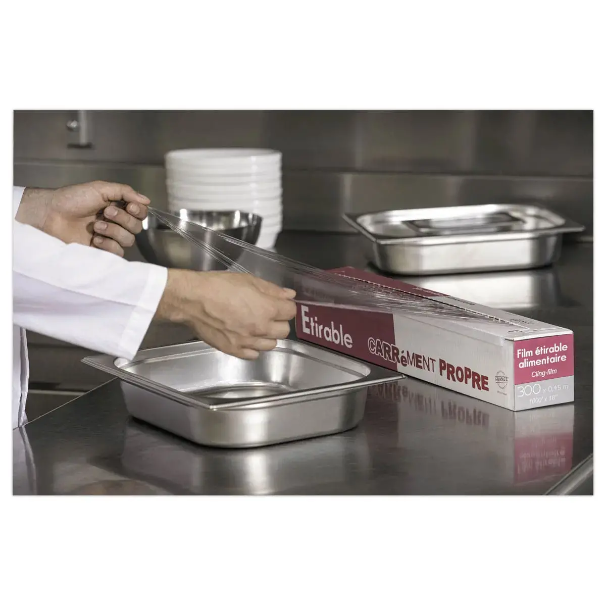 Boîte distributrice film alimentaire étirable 300 m x 45cm photo du produit