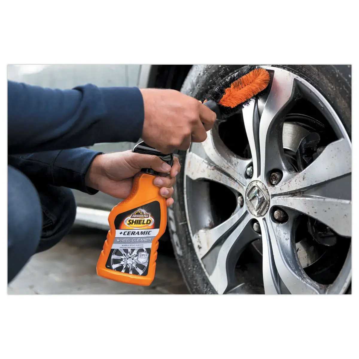 Brosse nettoyant voiture - Pour jantes en alliage - Entretien automobile - Armor All photo du produit