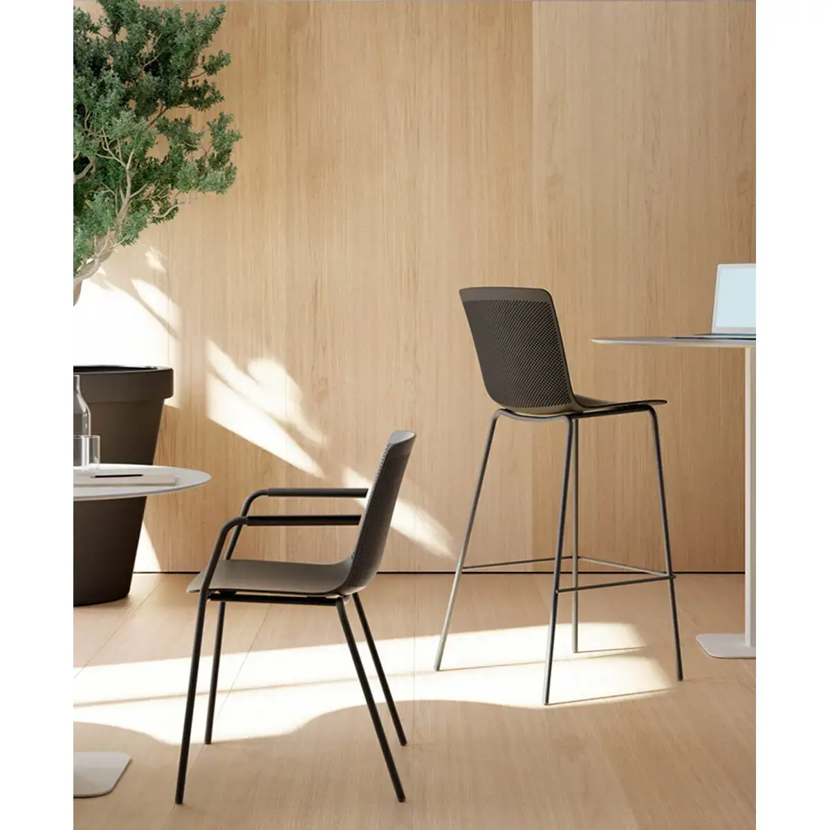 2 chaises 4 pieds acot polypropylene noire photo du produit
