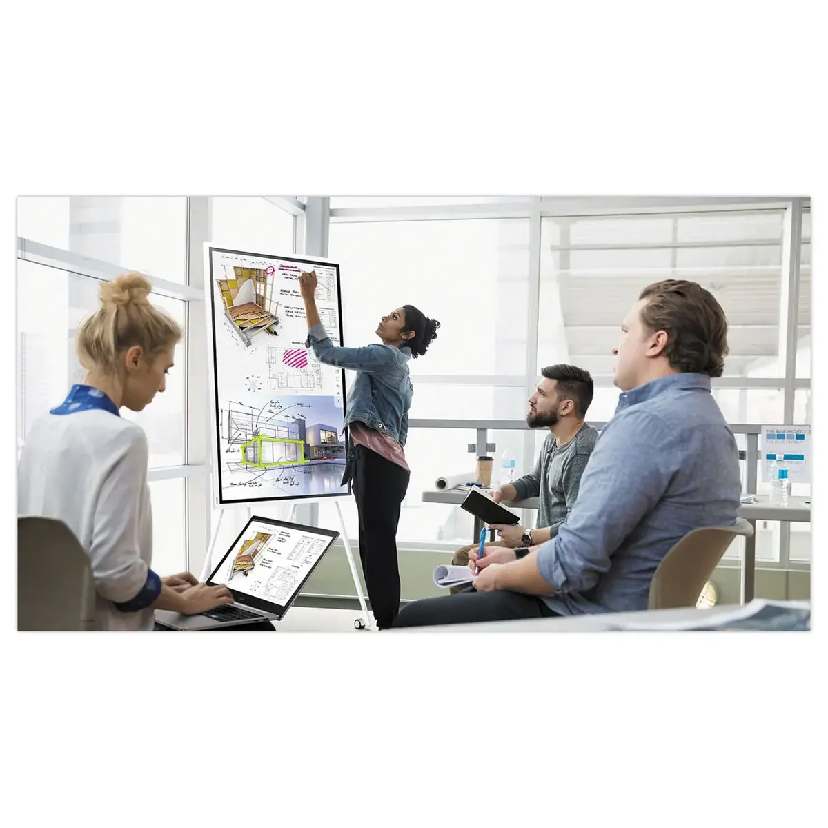Ecran Flip 55" Samsung + support &agrave; roulettes Neomounts photo du produit