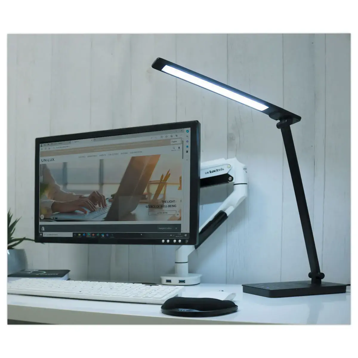 Lampe LED de bureau Novy avec 2 prises USB - Variateur d'intensité - 5 températures de couleur - Unilux photo du produit