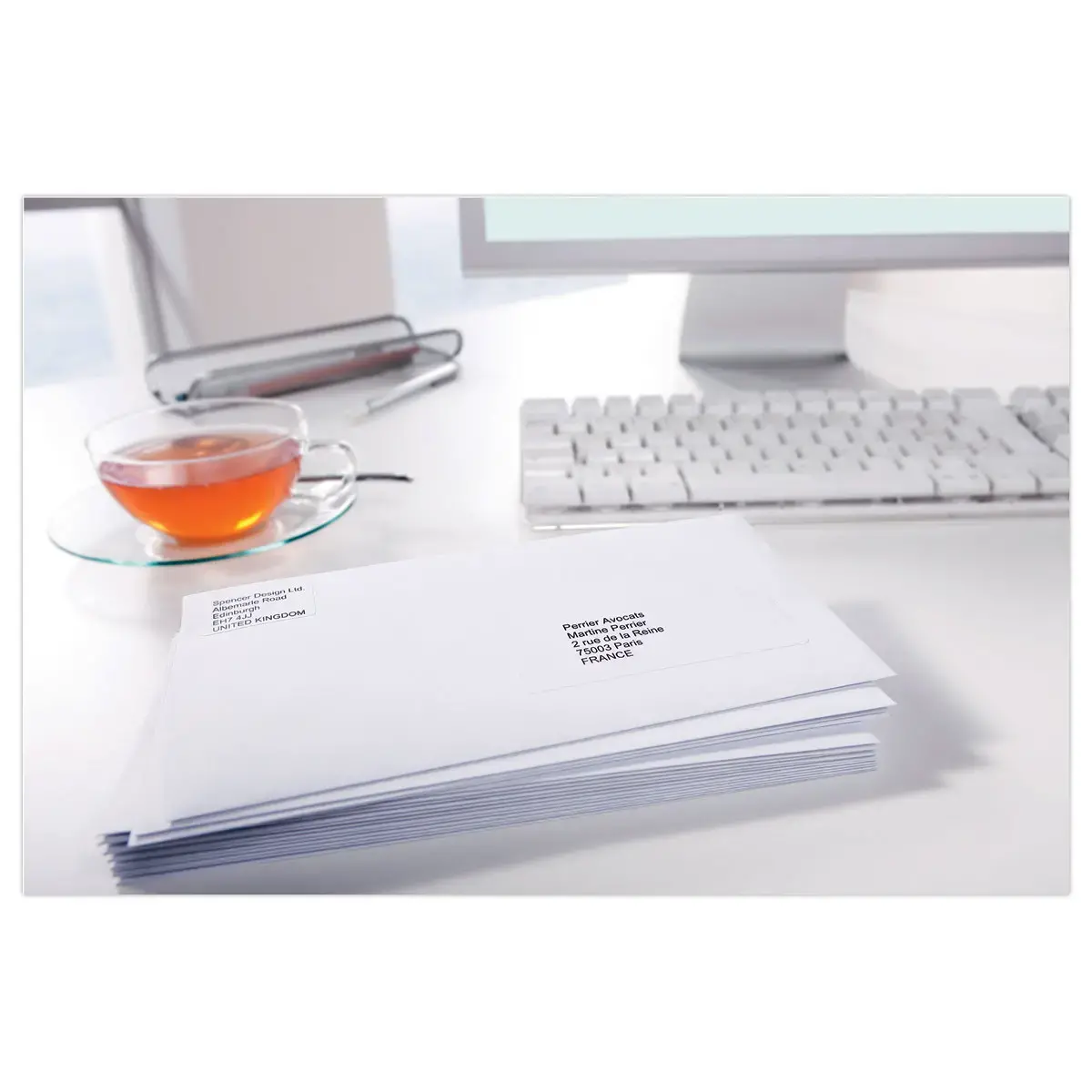 100 Planches de 24 &eacute;tiquettes pour imprimantes laser - 63,5 x 33,9 mm - Avery photo du produit