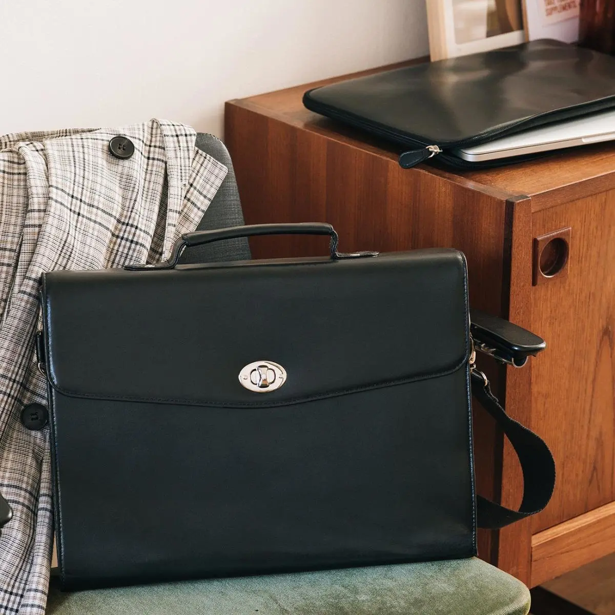 POT A CRAYONS Satiny gris photo du produit