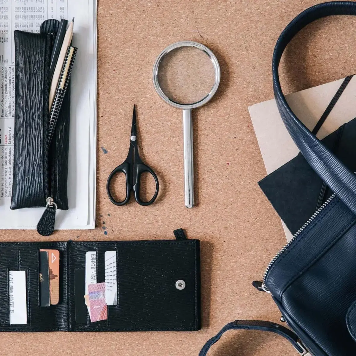 PORTE CARTE PAPILLON Eaton rouge photo du produit