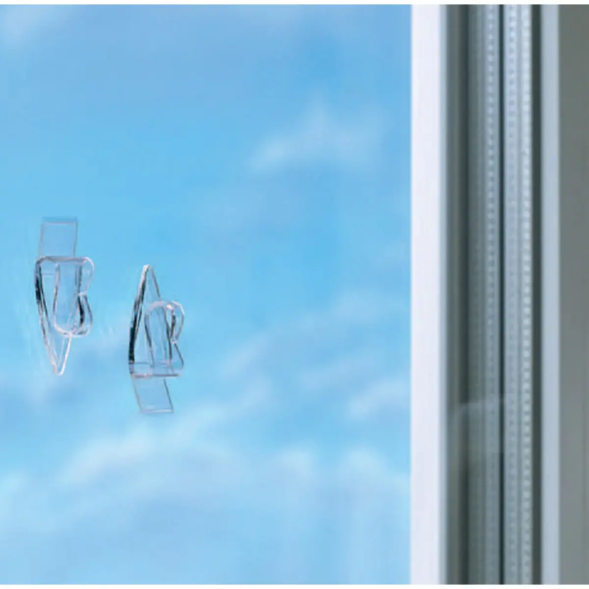 Powerstrips Languettes adh&eacute;sives pour surfaces en verre - Tesa photo du produit